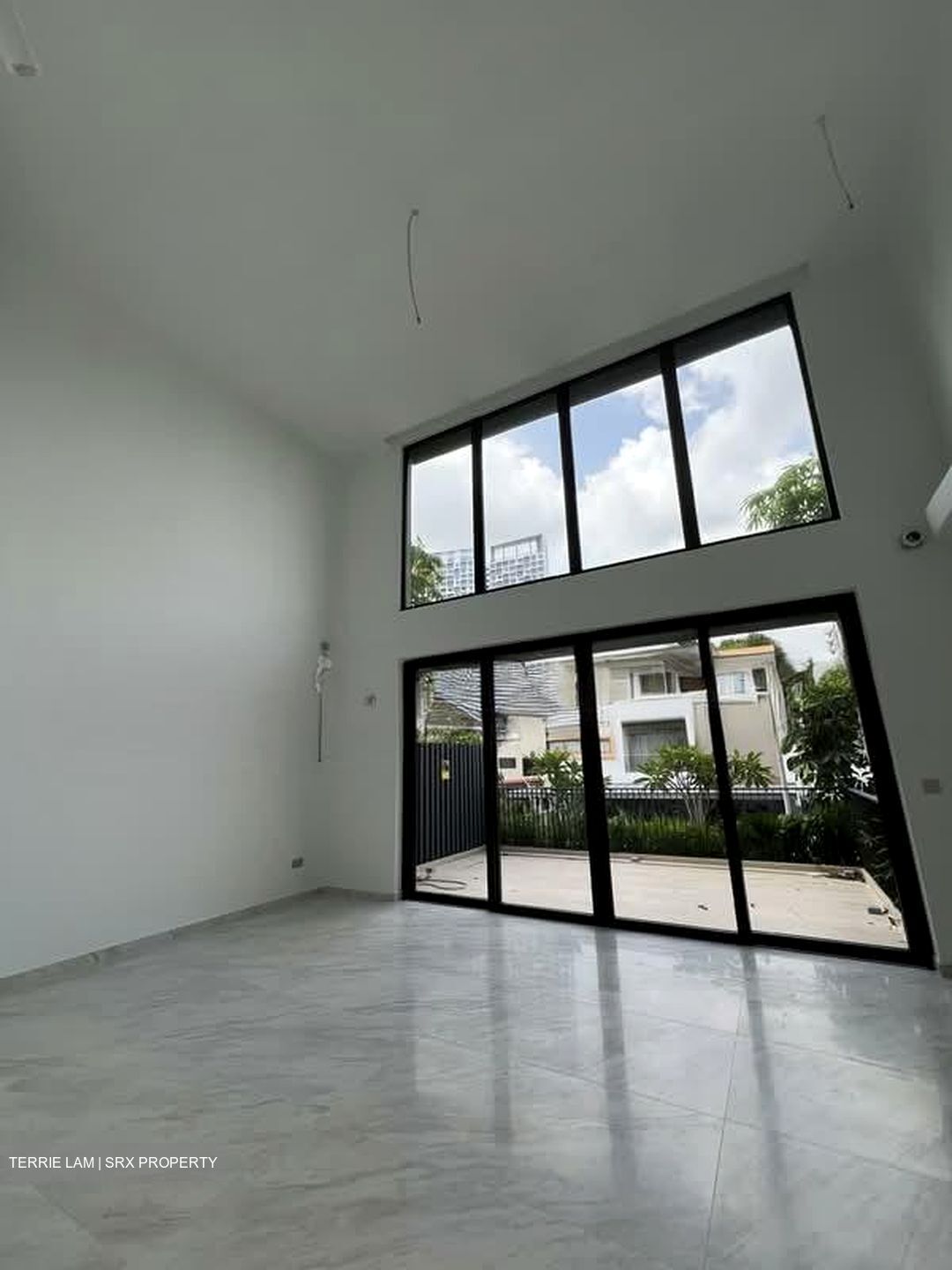 Shrewsbury Road (D11), Terrace #559830271